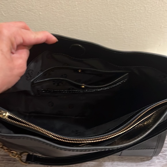 Pre-loved Authentic Tory Burch shoulder bag - Picture 5 of 11